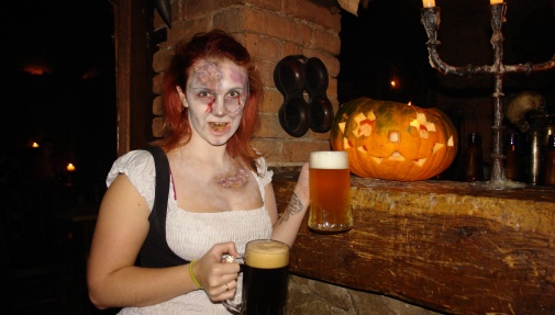 HALLOWEEN VE STŘEDOVĚKÉ KRČMĚ